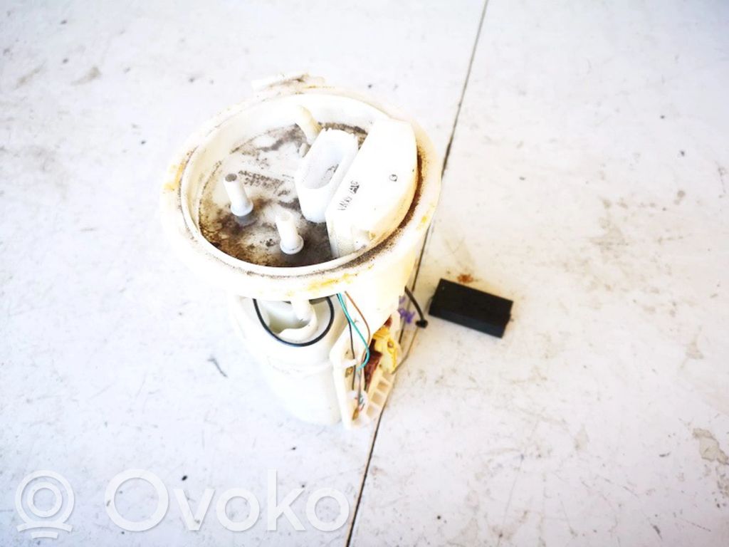 Volkswagen Golf V Pompa carburante immersa 