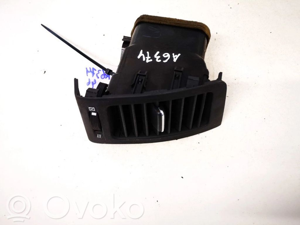 Toyota Corolla Verso E121 Grilă ventilație/ramă laterală bord 
