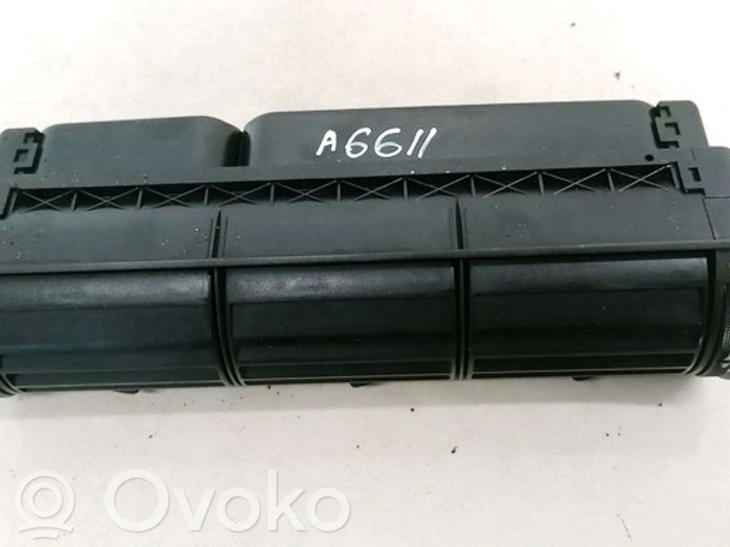 Rejilla de ventilación central del panel   8D0820951,8D0820951
