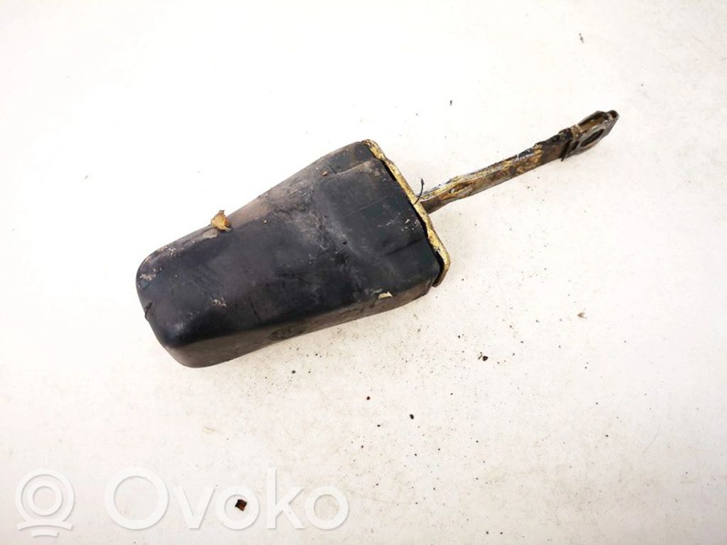Volkswagen PASSAT B3 Etuoven pidätin 