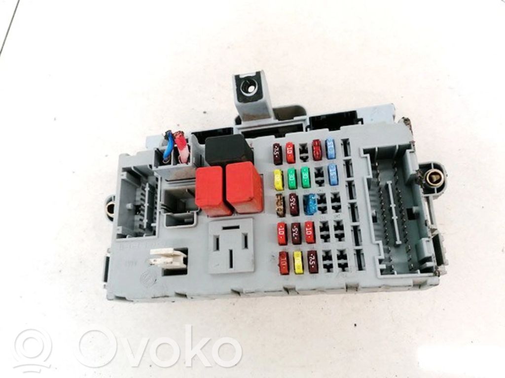 Fiat Doblo Skrzynka bezpieczników / Komplet 