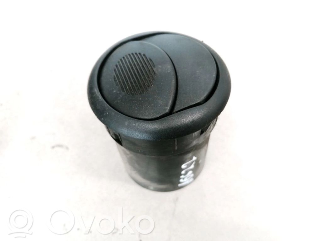 Fiat Doblo Rejilla de ventilación central del panel 