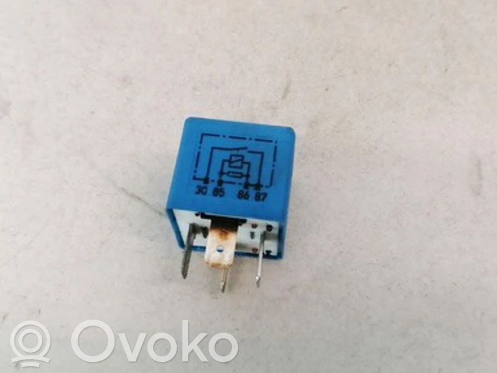 Otros relés   8D0951253A,8D0951253A