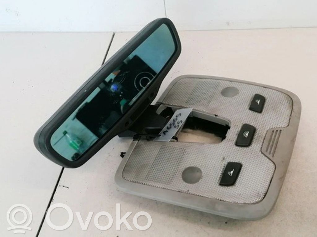 Luz del asiento delantero   E11015469,E11015469