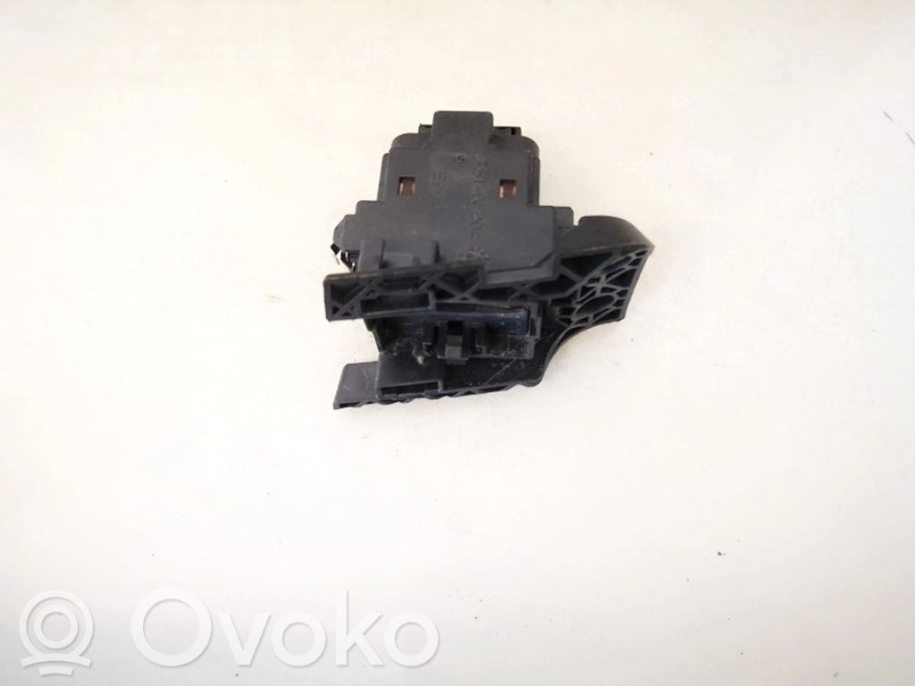 BMW 3 E90 E91 Virtalukon kytkin 