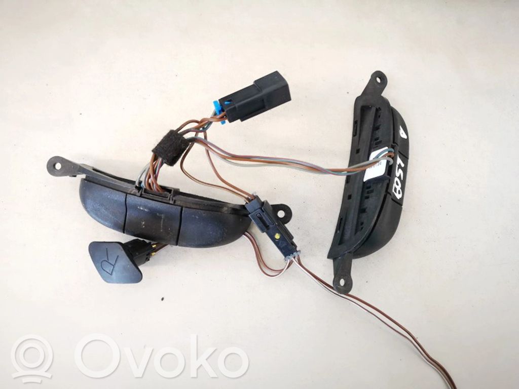 Opel Zafira A Butoane/comutatoare pe volan 