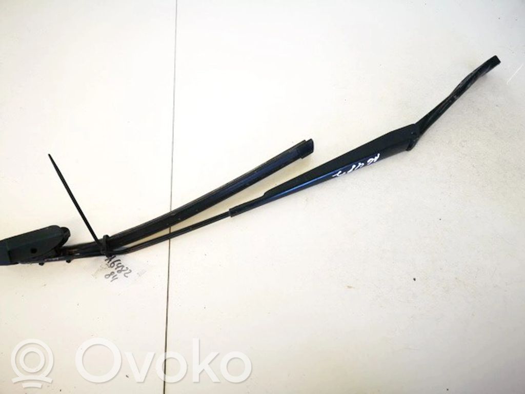 Peugeot 307 Bras d'essuie-glace avant