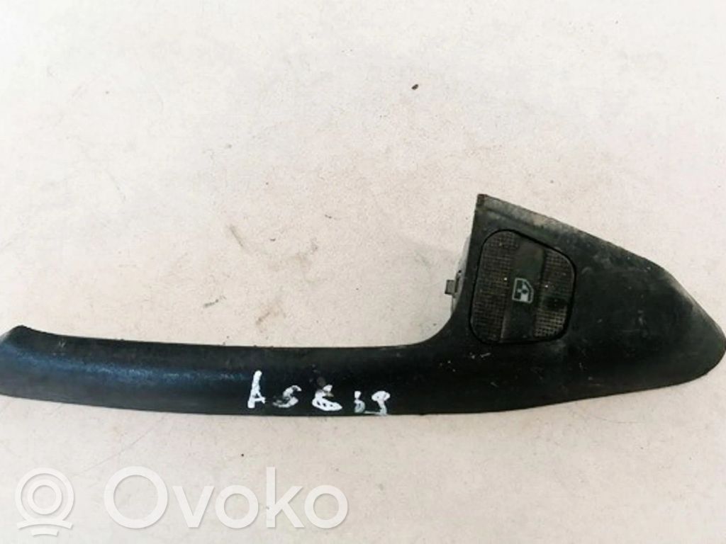 Volkswagen Polo II 86C 2F Przyciski szyb 
