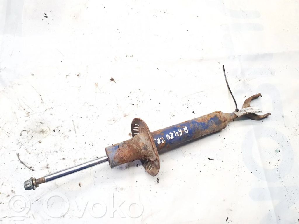Audi A4 S4 B5 8D Etuiskunvaimennin 