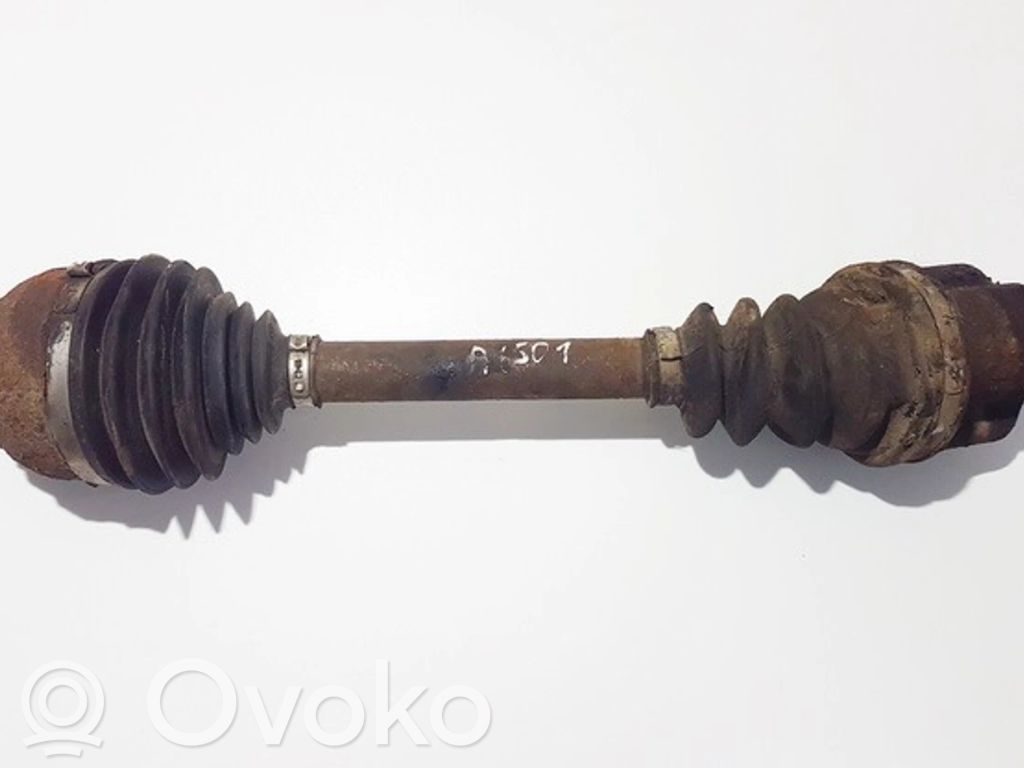 Etuvetoakseli