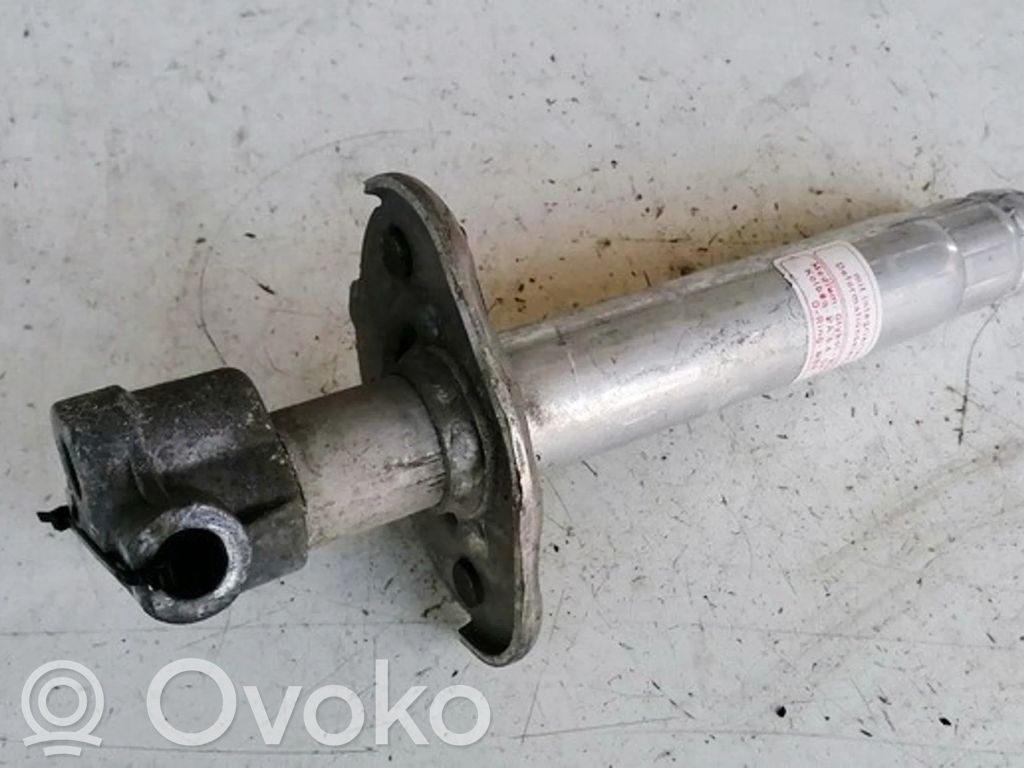 BMW 5 E39 Soporte de montaje del parachoques trasero 