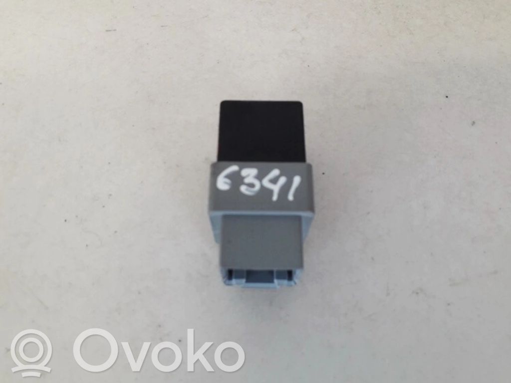 Otros relés   MB953394,72HM100,72HM100,MB953394