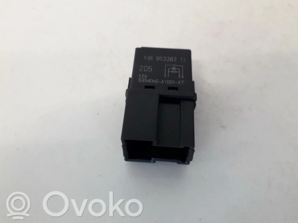 Otros relés   MB953382,V23074,MB953382,V23074