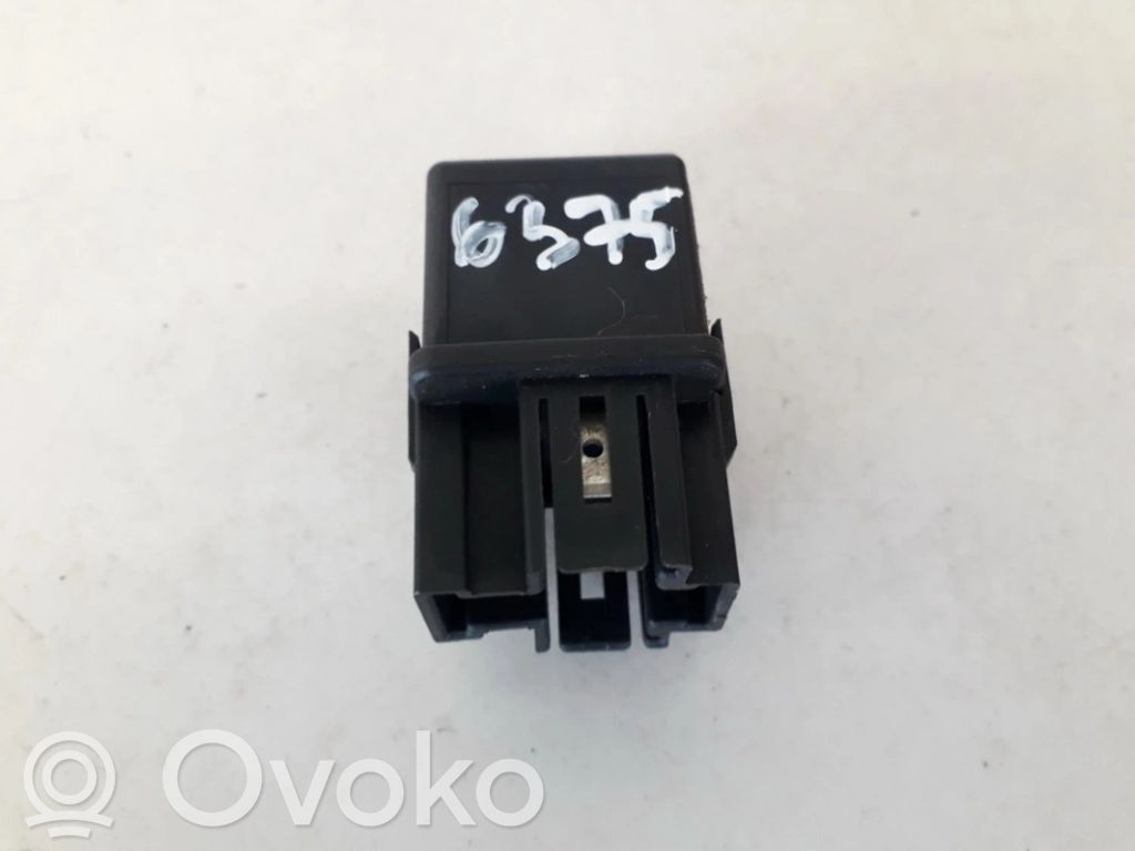 Inne przekaźniki   MB953381,MB23134B52X240,MB23134B52X240,MB953381