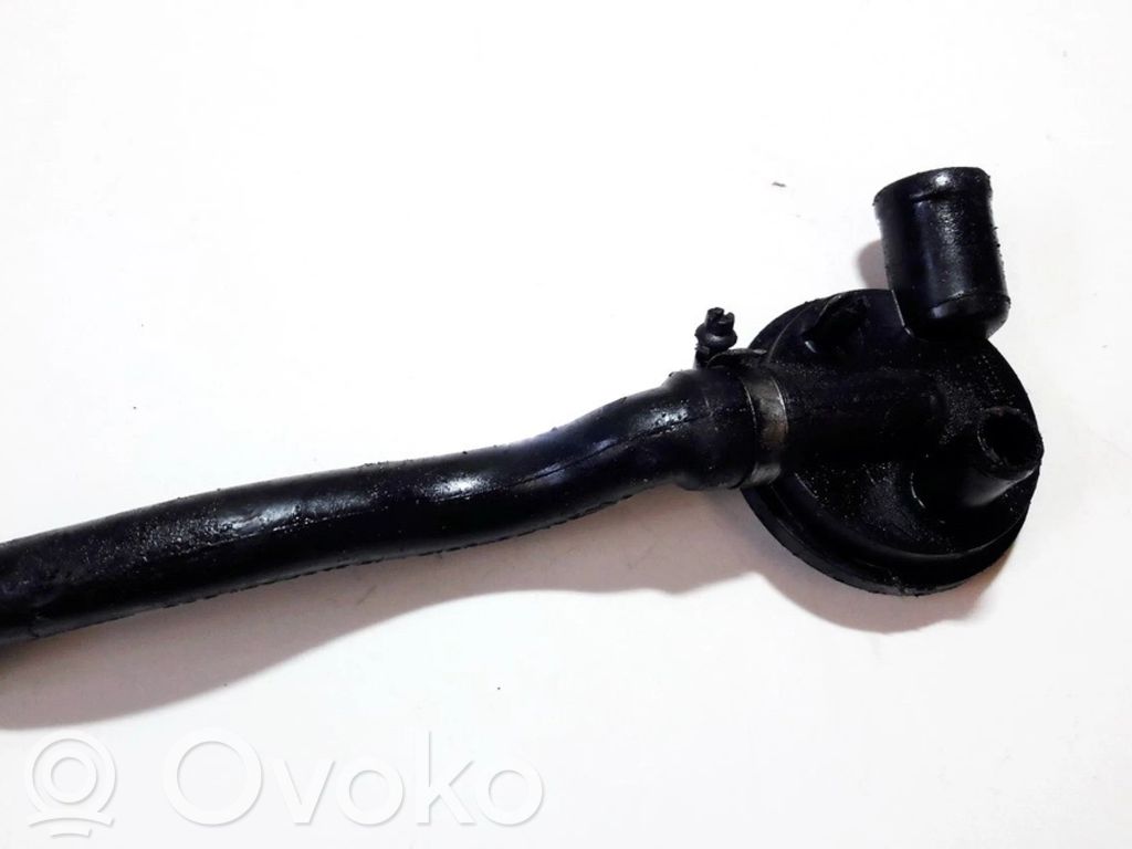 Volkswagen PASSAT B4 Ventilație/conductă aerisire/furtun 