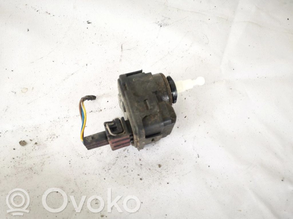 Volkswagen Vento Motorino di regolazione assetto fari 