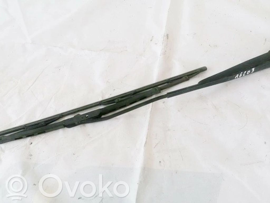 Chrysler 300 - 300C Ramię wycieraczki szyby przedniej / czołowej 