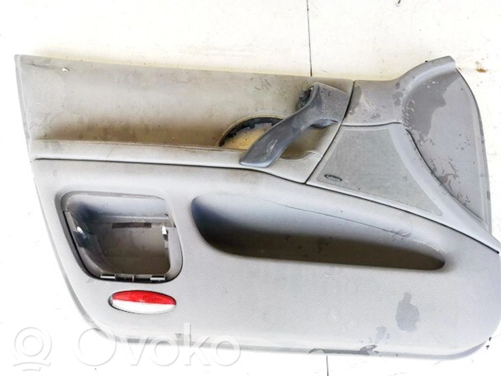 Renault Laguna II Etuoven verhoilu
