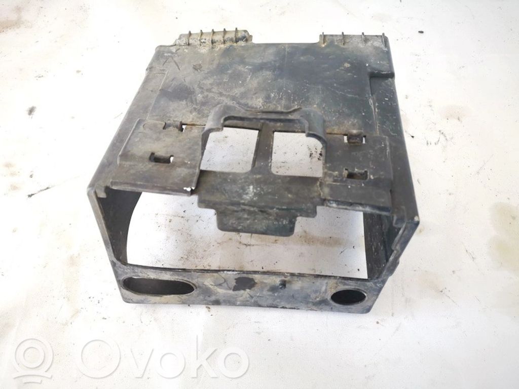 Honda Jazz Akkulaatikon alusta