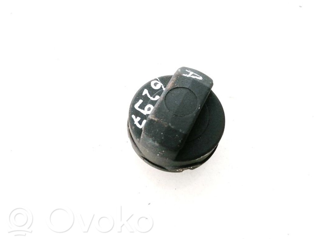 Volkswagen Golf IV Tappo del serbatoio del carburante