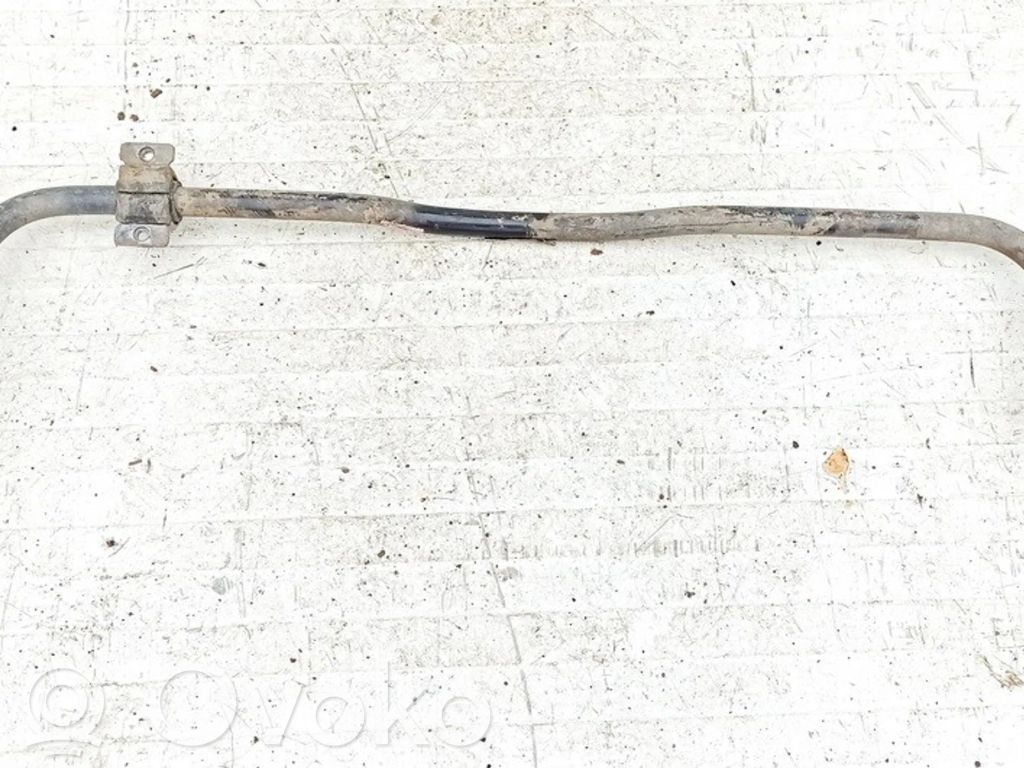Barra estabilizadora delantera