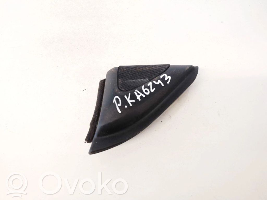 Toyota Corolla E120 E130 Sivukaiuttimen suoja