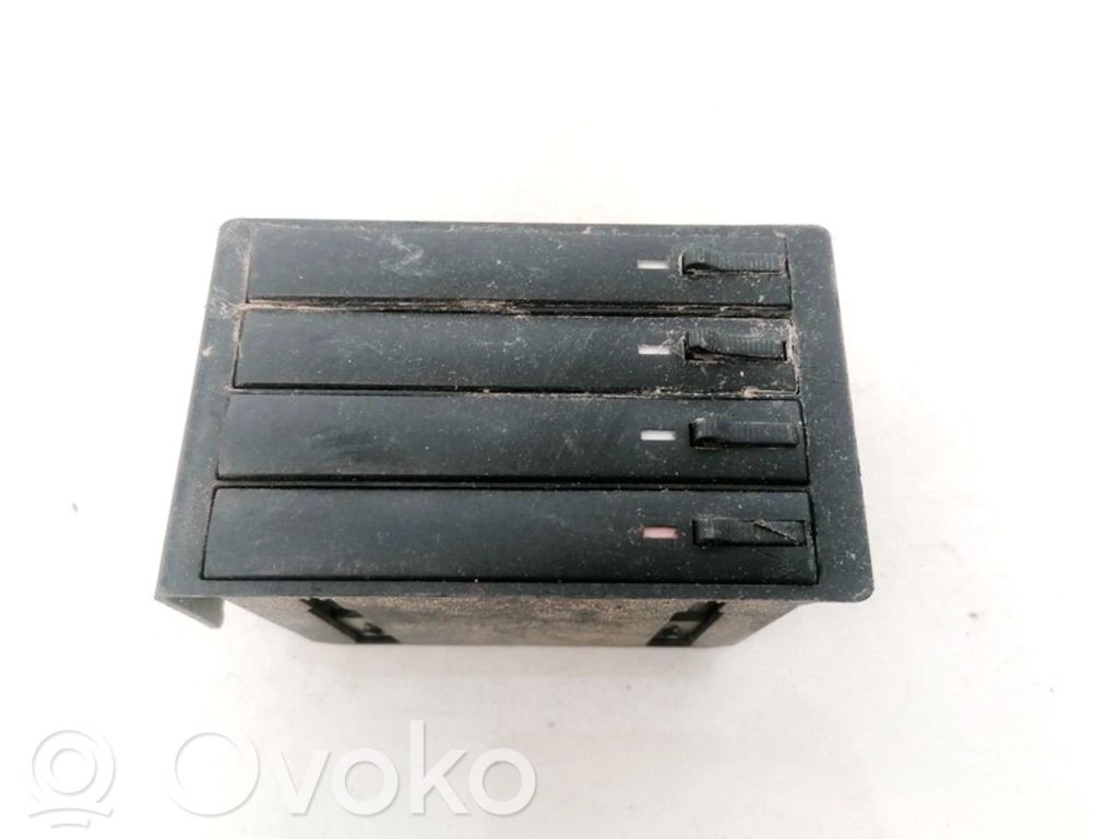 Audi A4 S4 B5 8D Changeur CD / DVD