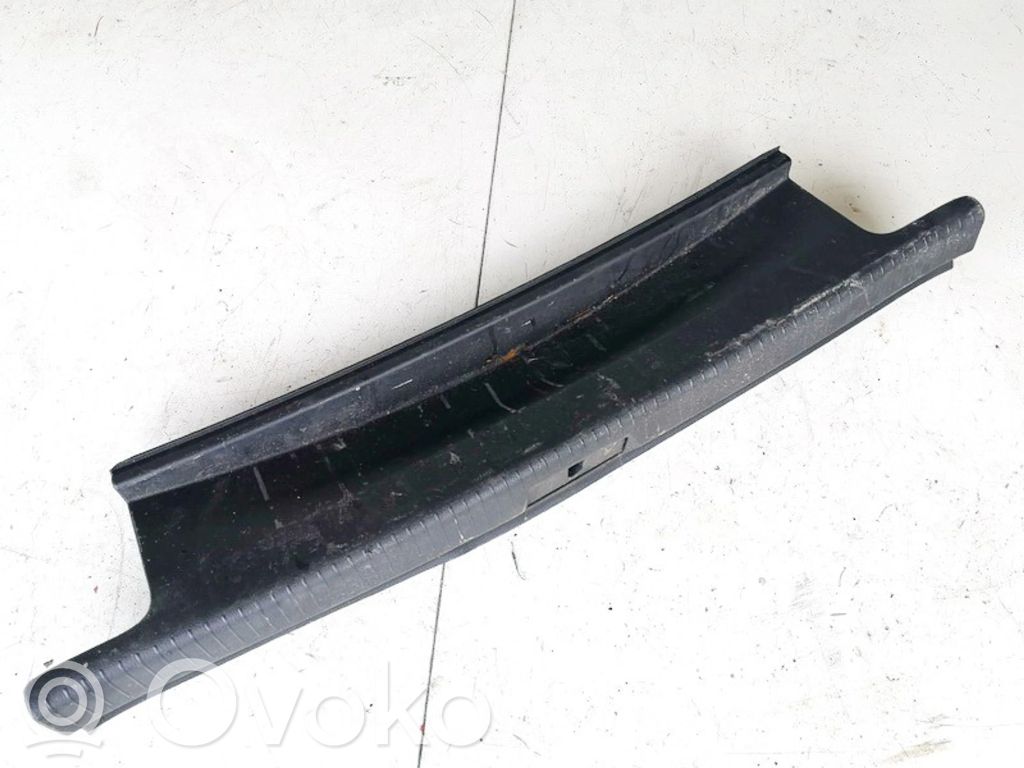 Volkswagen Golf VII Inne elementy wykończenia bagażnika