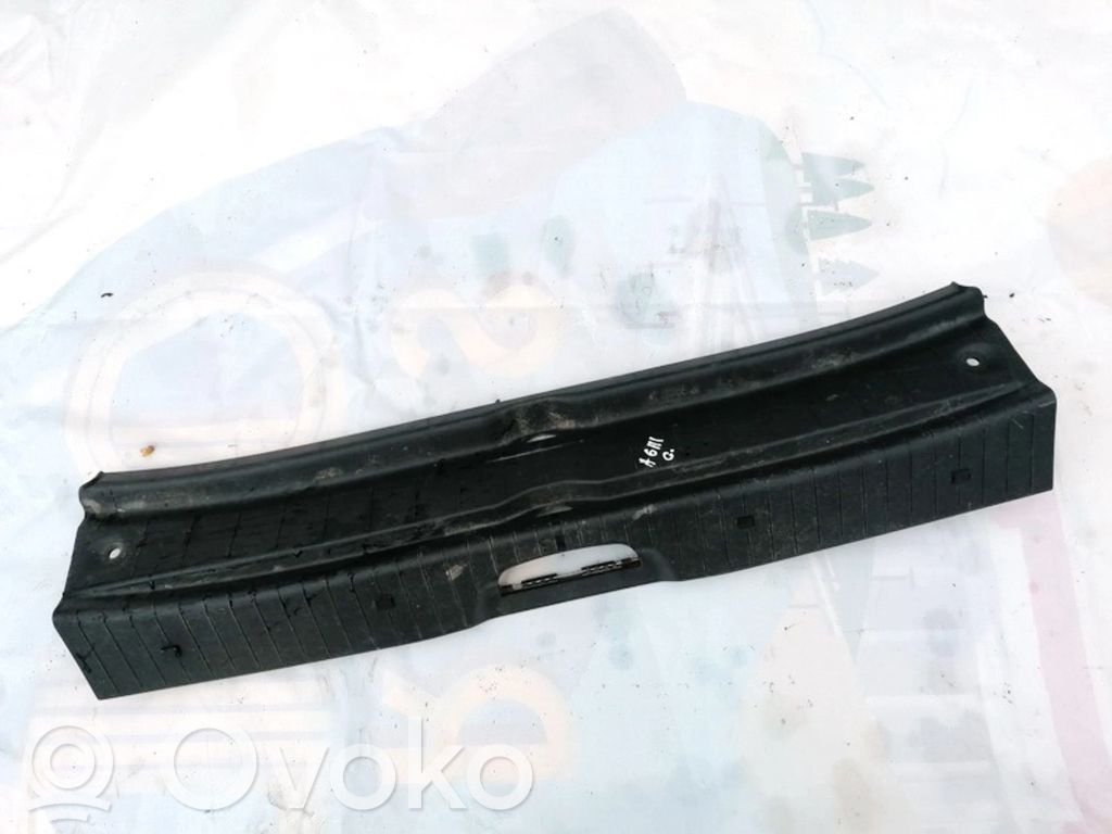 Mercedes-Benz A W169 Inne elementy wykończenia bagażnika 