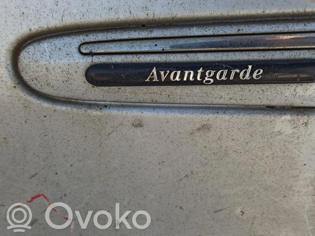 Mercedes-Benz E W211 Mască aripă față (turnată)