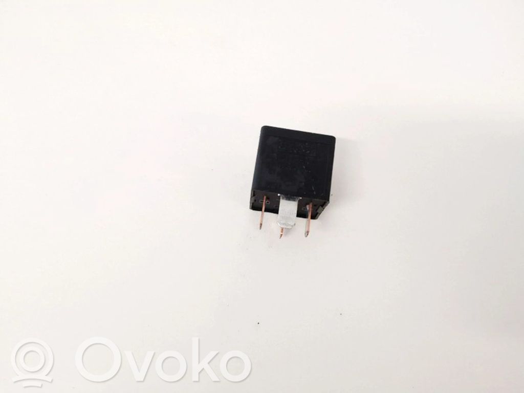 Otros relés   5M5T14B192CA,V23136B1X66,5M5T14B192CA,V23136B1X66