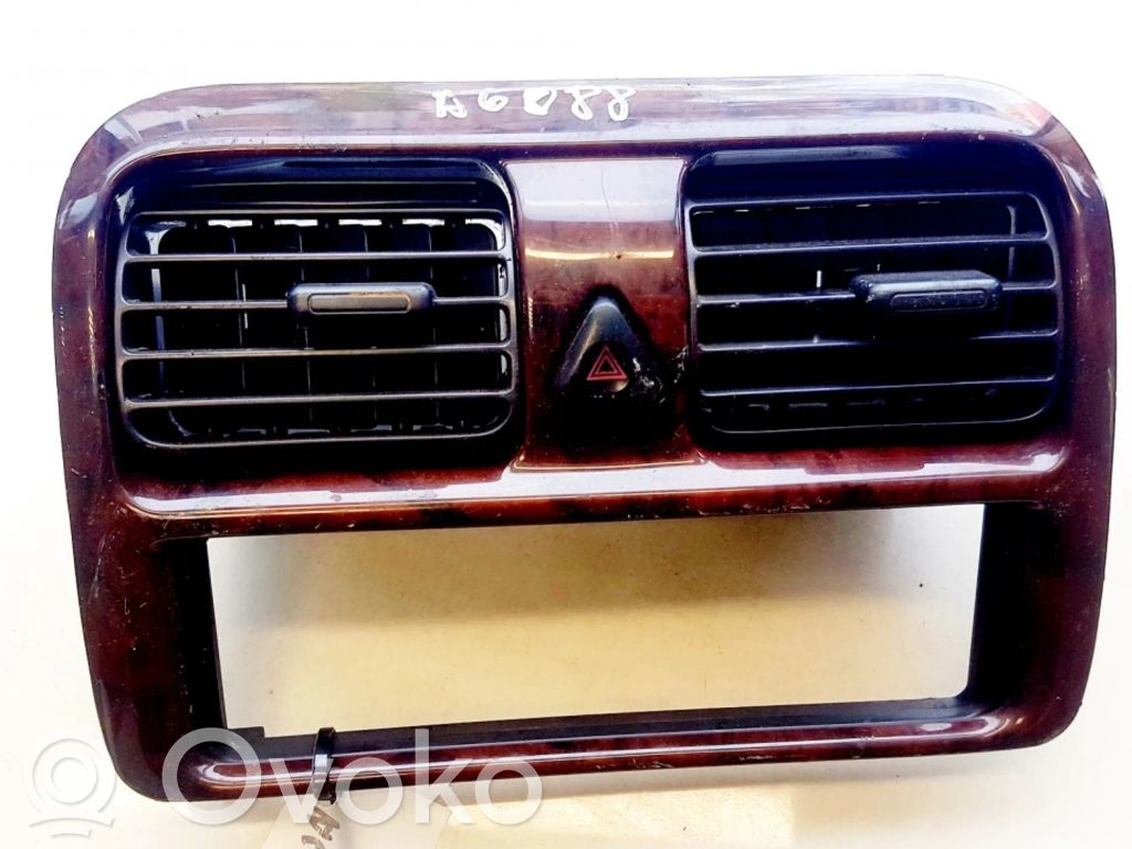 Subaru Outback Griglia di ventilazione centrale cruscotto 