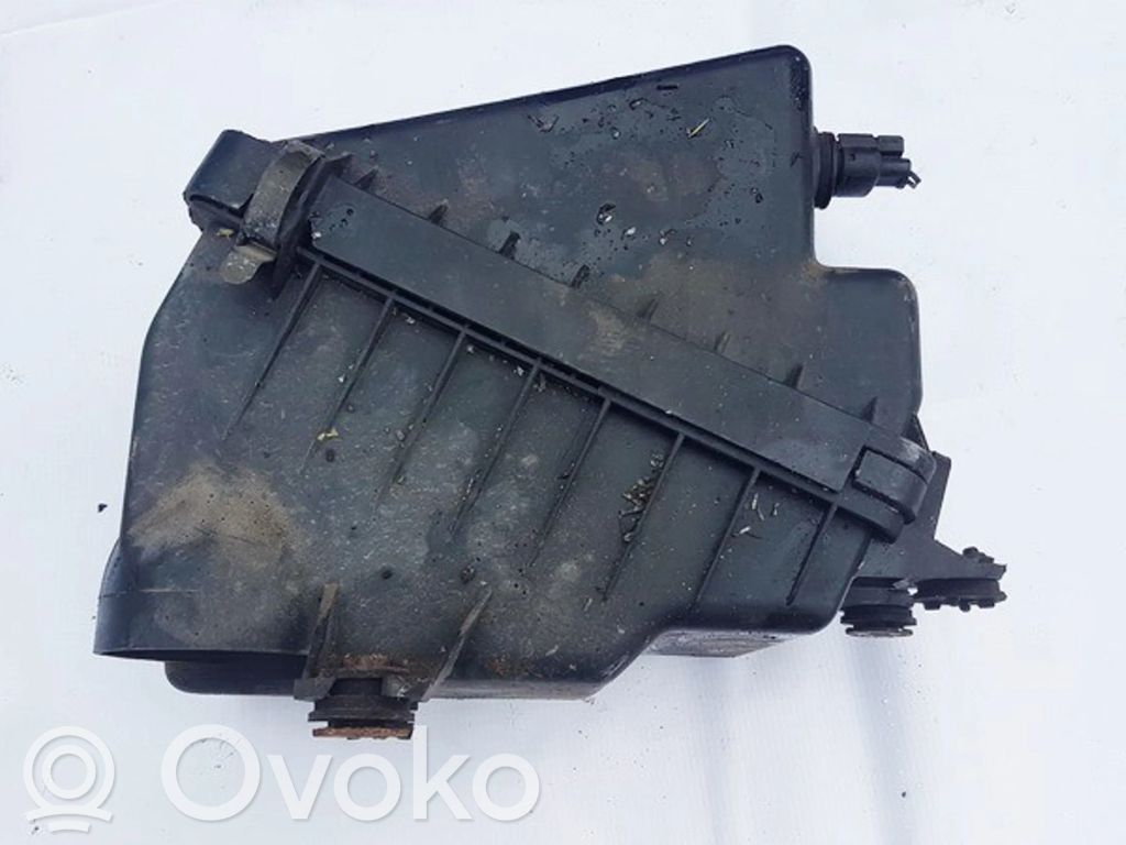 Mazda 323 Air filter box 