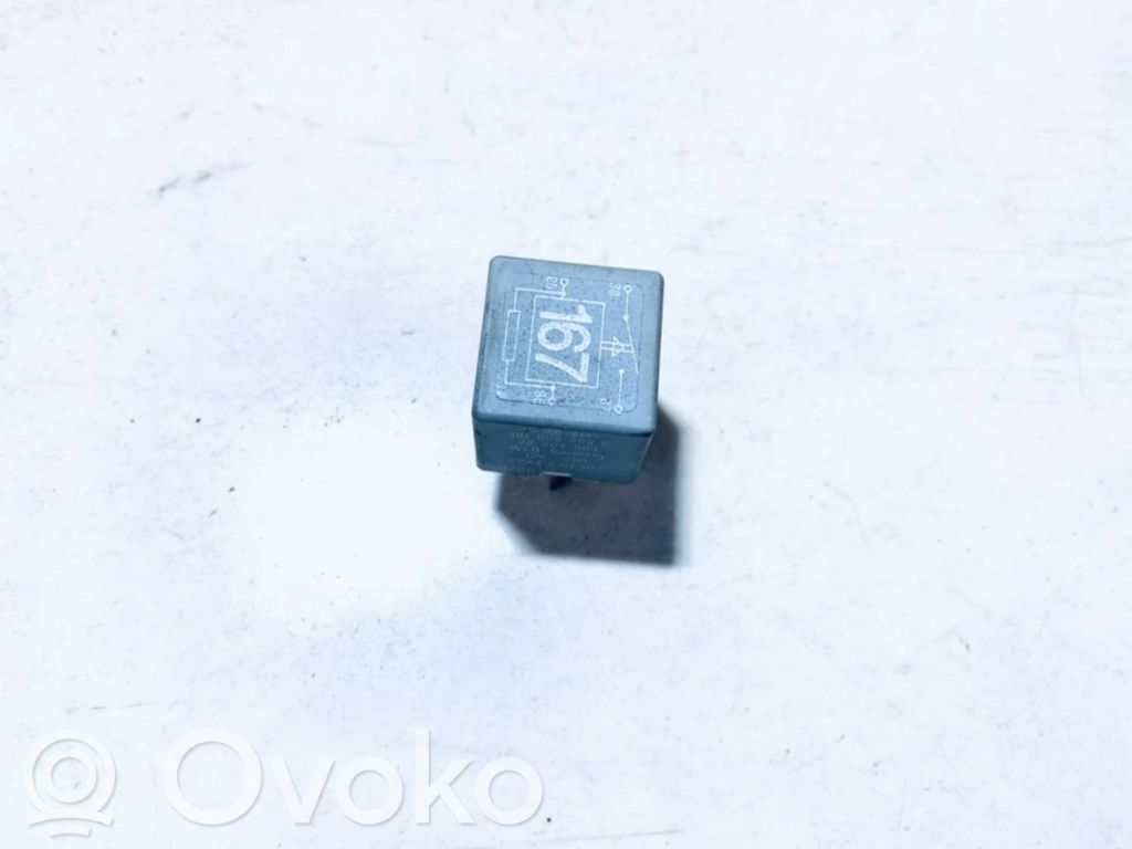 Otros relés   191906383C,22204004,191906383C,22204004