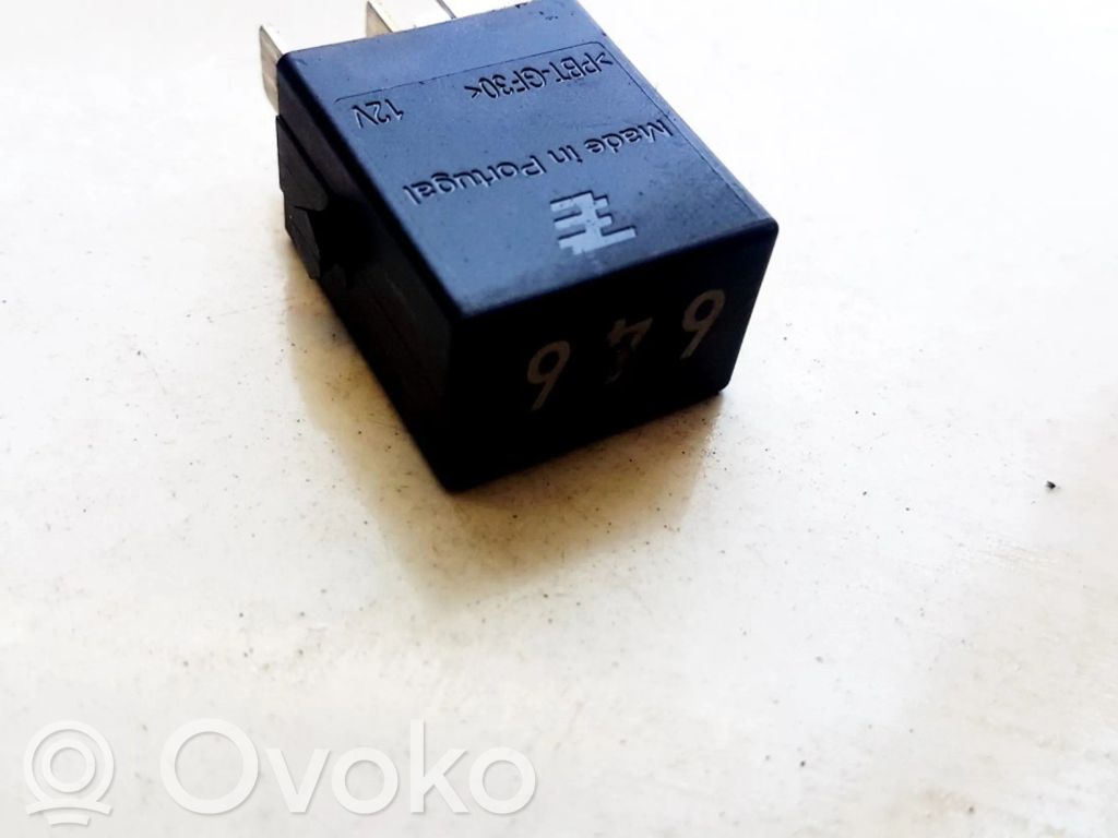 Muu rele   4H0951253C,V23374A1001X010,4H0951253C,V23374A1001X010
