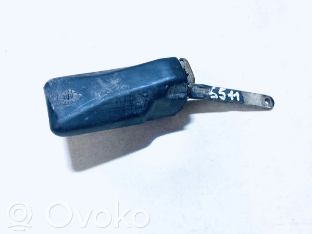 Volkswagen Jetta II Takaoven pidätin 