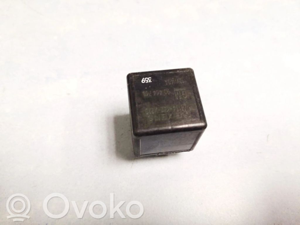 Autres relais   90404760,V23134K52X220,90404760,V23134K52X220