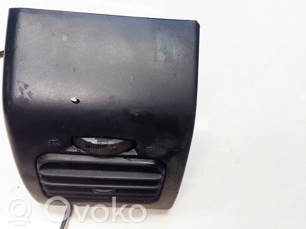 Volkswagen Golf III Rejilla de ventilación central del panel 