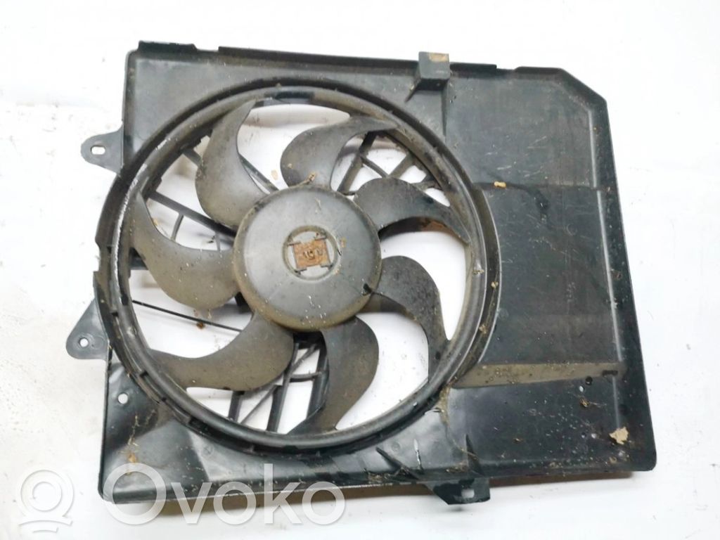 Osłona wentylatora chłodnicy   TYC620240,TYC620240