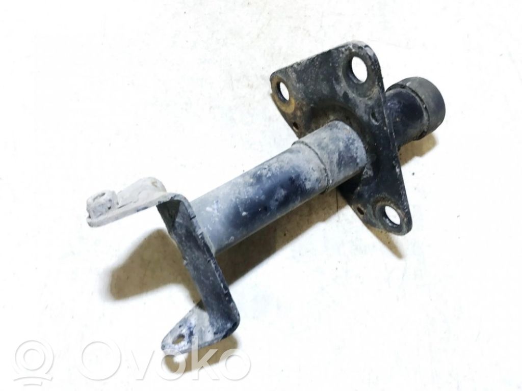 Volkswagen PASSAT B5 Staffa di rinforzo montaggio del paraurti anteriore