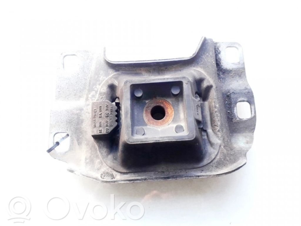 Engine mount bracket   3M517M121,538866,349249,3M517M121,3M517M121,538844,538866,538872