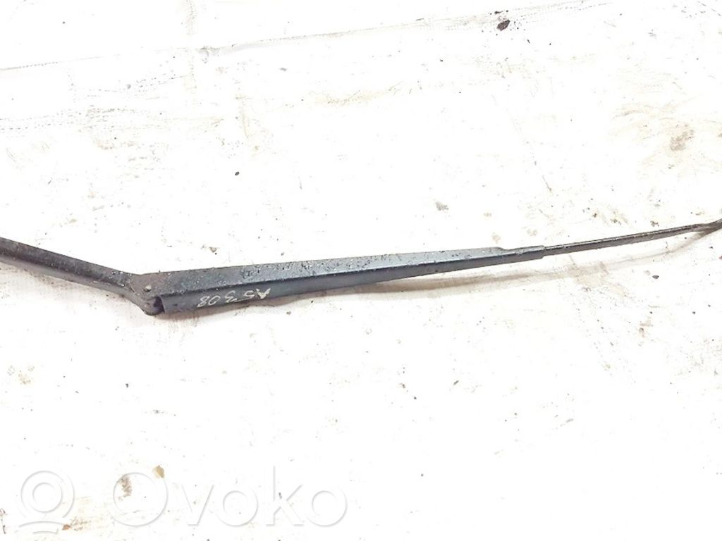 Ford Focus Brazo del limpiaparabrisas delantero 