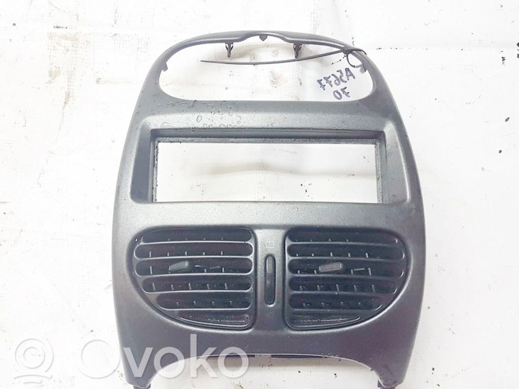 Peugeot 206 Griglia di ventilazione centrale cruscotto