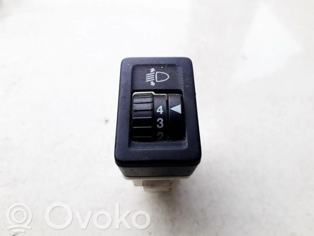 Suzuki Swift I Interruptor de control de altura del faro delantero 