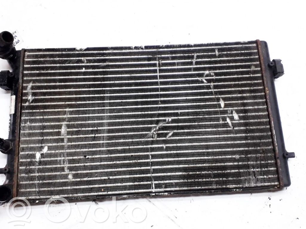 Volkswagen Golf IV Radiateur de refroidissement 