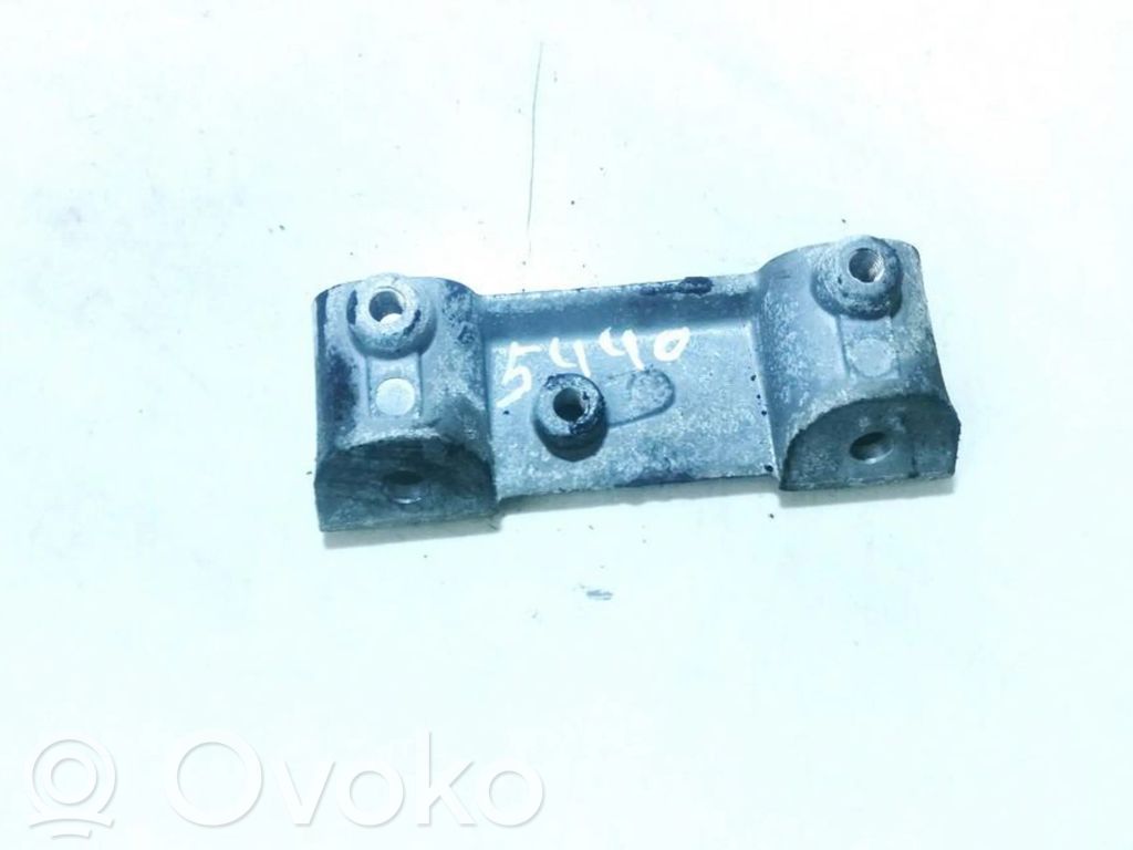 Land Rover Discovery 3 - LR3 Engine mounting bracket 
