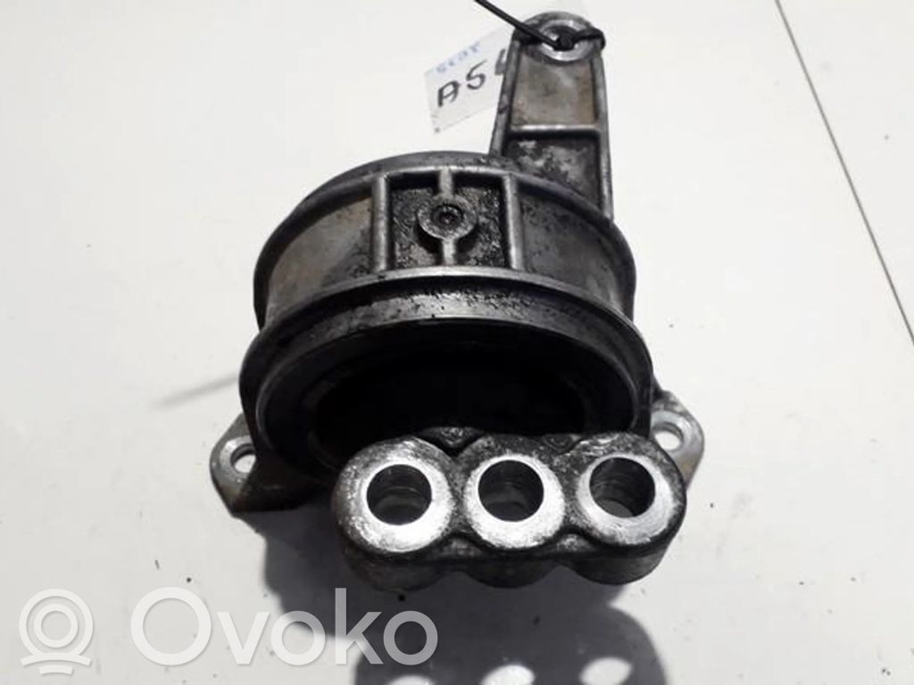 Opel Astra G Engine mount bracket 