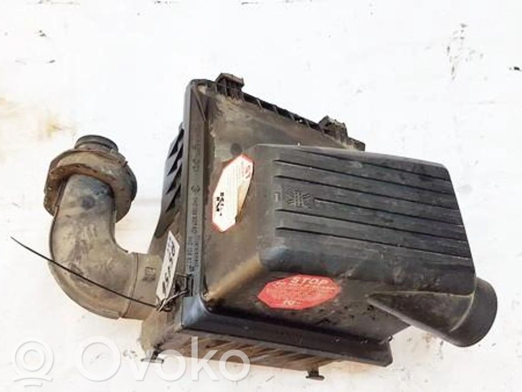 Volkswagen PASSAT B4 Ilmansuodattimen kotelo 