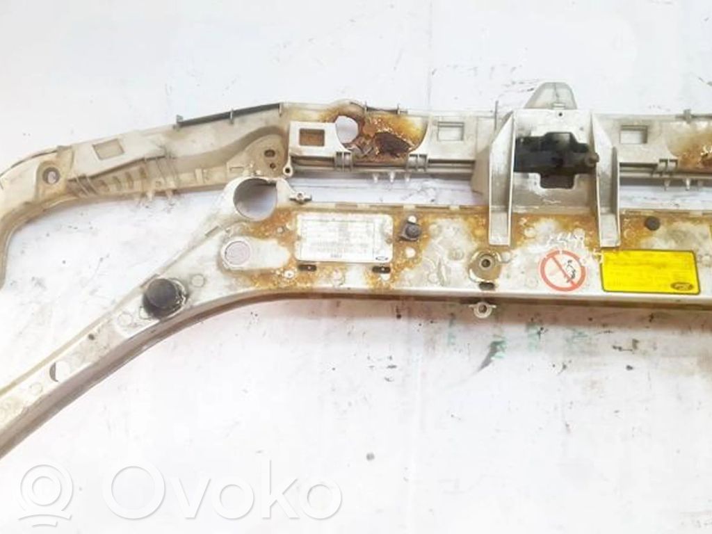 Ford Focus Jäähdyttimen kehyksen suojapaneeli 