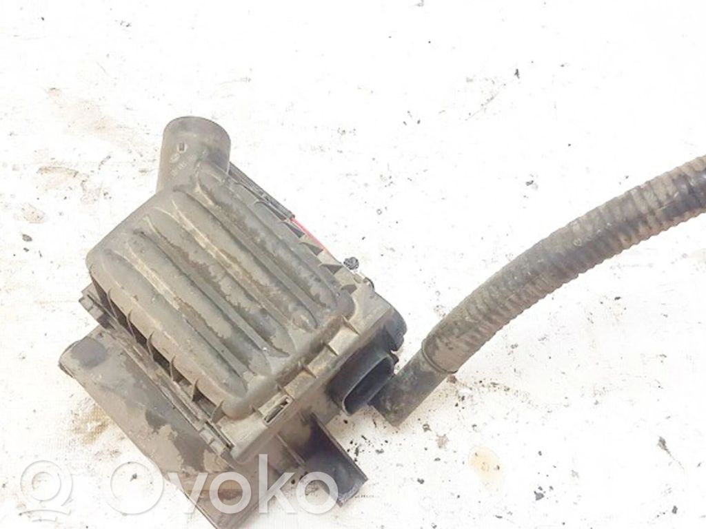 Opel Frontera B Air filter box 